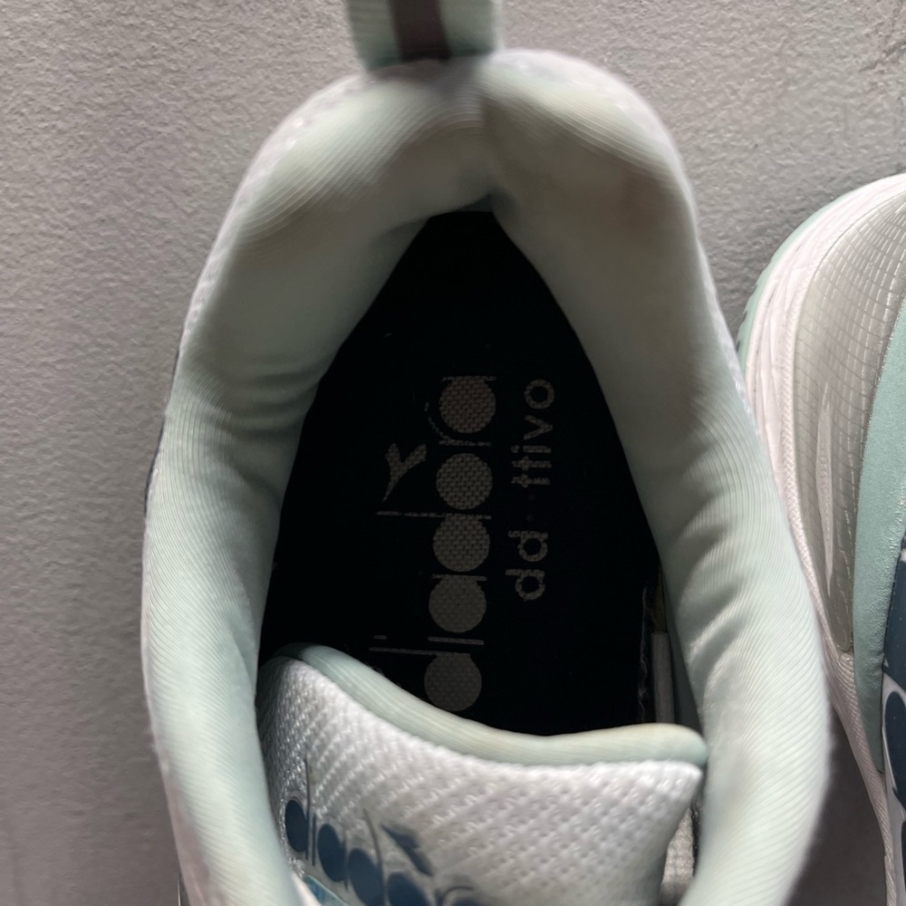 Diadora Women's White and Green Athletic Shoes - Picture 6 of 11